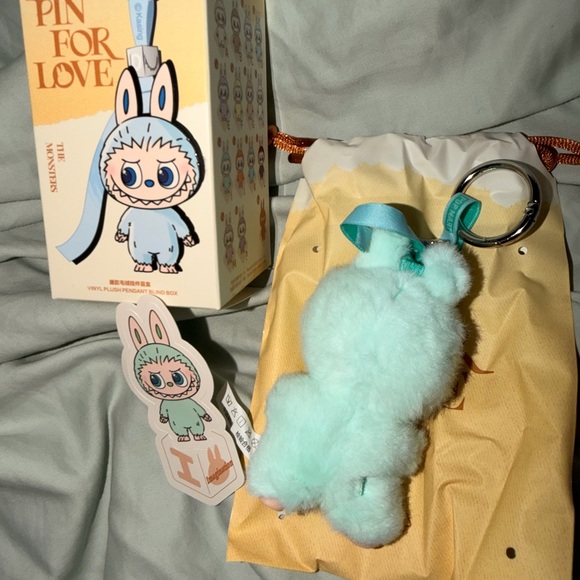 PopMart Pin For Love Letter - I - Picture 5 of 13